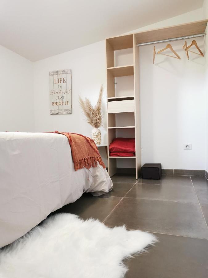 Maison De Vacances L'Hote Champetre Campagne Arlesienne Exteriör bild